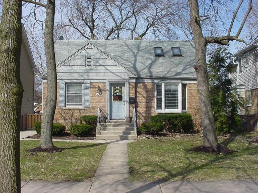 604 9th Ave., La Grange, IL 60525