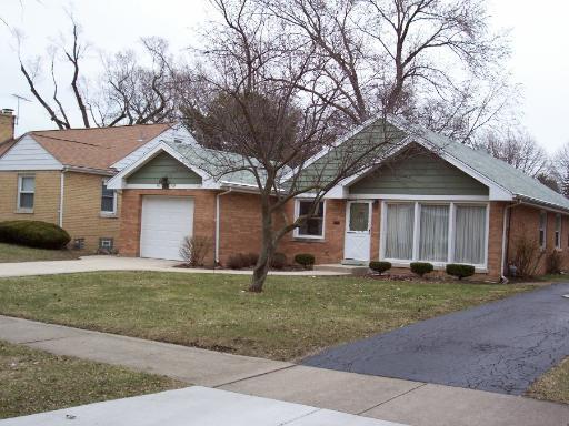 115 Drexel Ave., La Grange, IL 60525