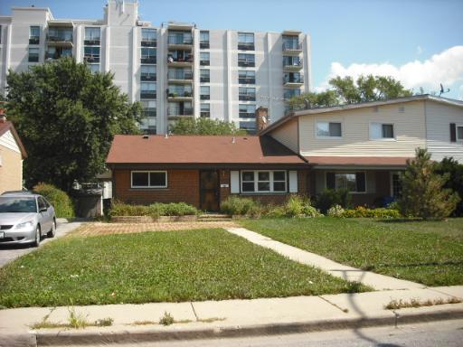 9579 Park Ln., Des Plaines, IL 60016