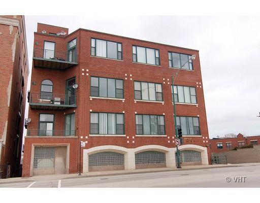 2222 W Diversey Ave. #402, Chicago, IL 60647