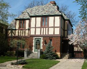 1123 N Fair Oaks Ave., Oak Park, IL 60302