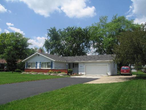213 Long Ave., North Aurora, IL 60542