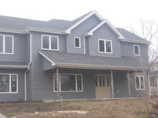 911 Lincoln Ln., La Grange, IL 60525