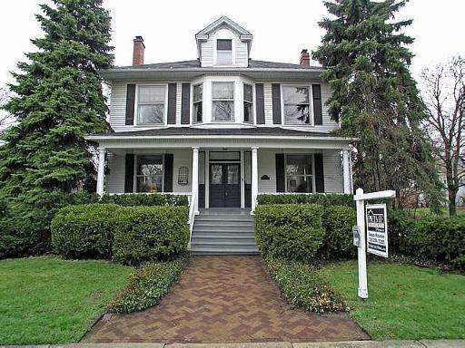 514 N Ashland Ave., La Grange Park, IL 60526