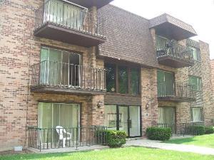 17515 S Sandalwood Ave. #202, Tinley Park, IL 60477