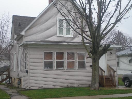 1215 State St., Dekalb, IL 60115
