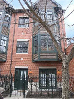 1909 W Grace St., Chicago, IL 60613