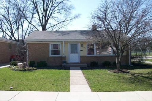 8322 N Ozanam Ave., Niles, IL 60714