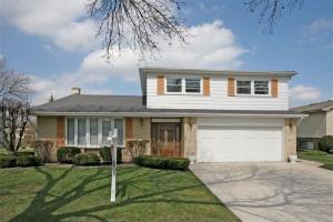 1916 Waverly Ln., Arlington Heights, IL 60004