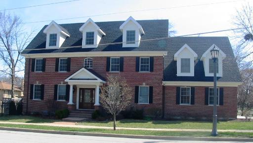 901 S 7th Ave., La Grange, IL 60525