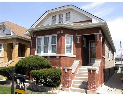 2437 S Oak Park Ave., Berwyn, IL 60402