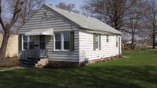 830 E First St., Coal City, IL 60416