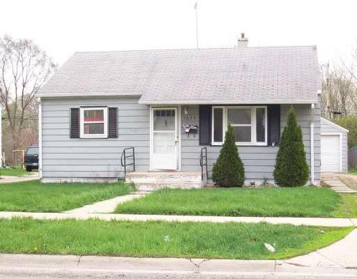 1028 Jackson St., Aurora, IL 60505