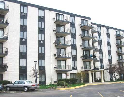 9098 Terrace Dr. #2D, Niles, IL 60714