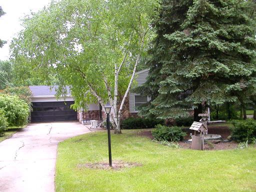 102 Lake Ct., Antioch, IL 60002