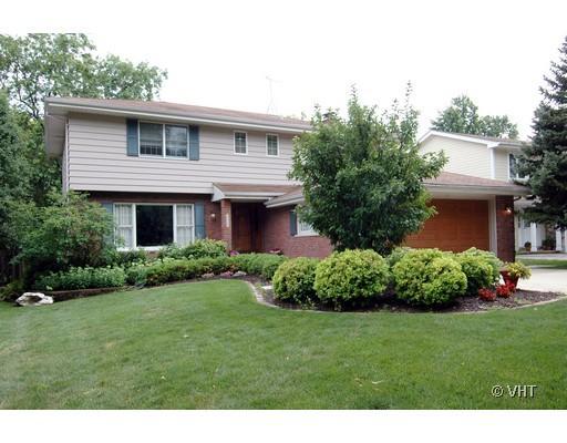 1210 Birks Ct., La Grange, IL 60525