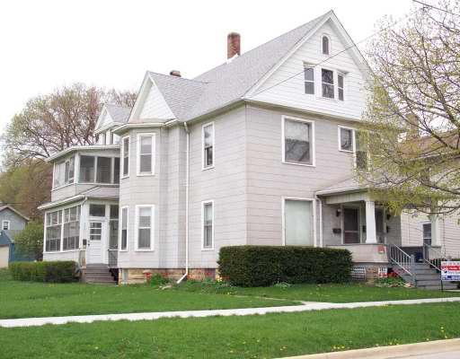 204-8 Wilder St., Aurora, IL 60506