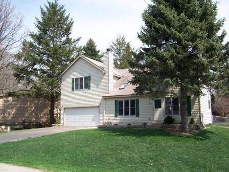 6032 S Lake Shore Dr., Oakwood Hills, IL 60013