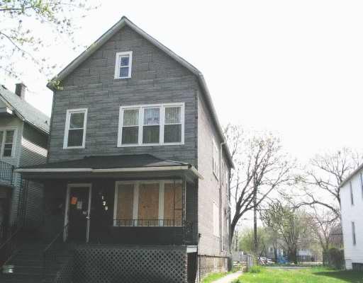 8429 S Brandon Ave., Chicago, IL 60617