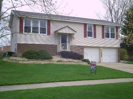 7328 W Hickory Creek Dr., Frankfort, IL 60423