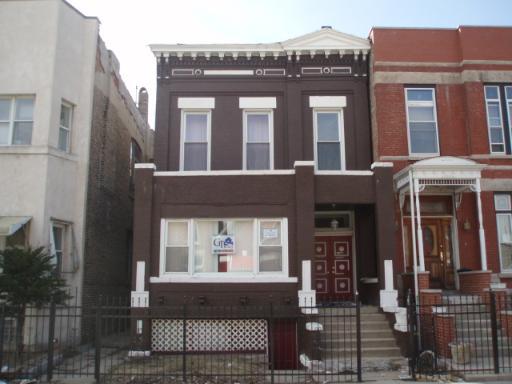 3033 W Warren Blvd., Chicago, IL 60647