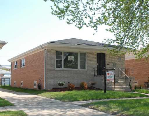565 S Paxton Ave., Calumet City, IL 60409