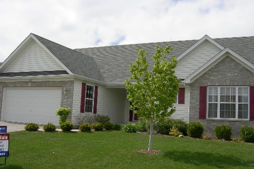 1369 Omega Circle Dr., Dekalb, IL 60115