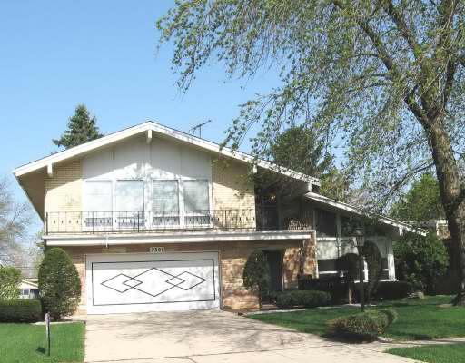 2301 High Ridge Pkwy., Hillside, IL 60162
