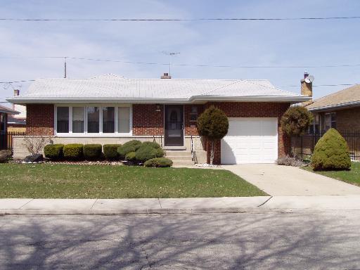 8472 W Sunnyside Ave., Chicago, IL 60656