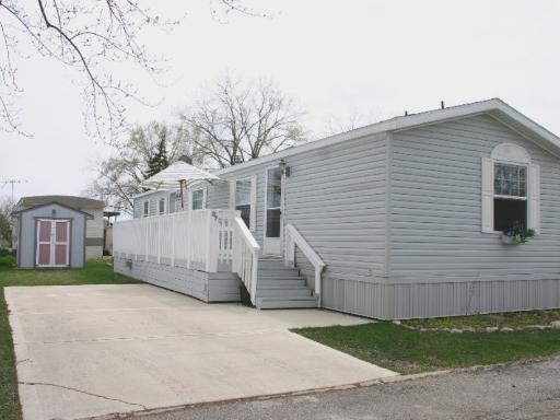 87 Seventh Ct., Bartlett, IL 60103
