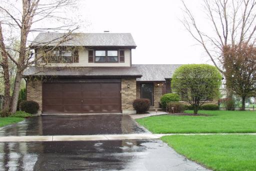 700 Holly Dr Dr., Bartlett, IL 60103