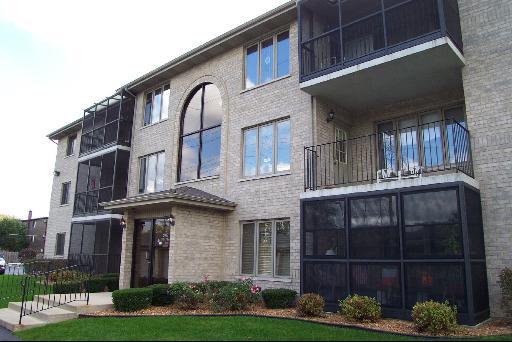 5017 W 139th Pl. #704, Crestwood, IL 60445