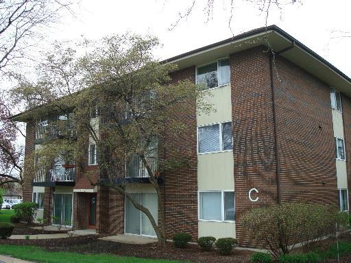 5S100 Pebblewood Ln. #C9, Naperville, IL 60563