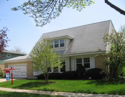 9233 N Courtland Ave., Niles, IL 60714