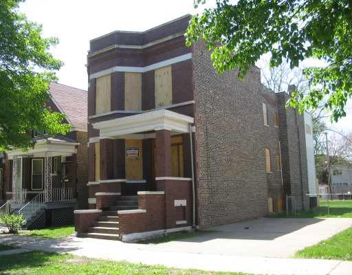 6832 S Calumet Ave., Chicago, IL 60637