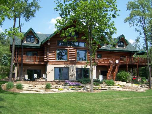 3317 Country Club Rd., Woodstock, IL 60098