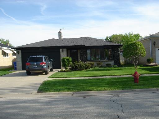 485 Elizabeth Ln., Des Plaines, IL 60018