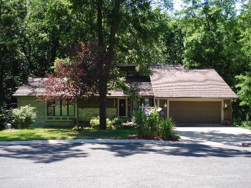 768 Bonnie Brae Ct., Bolingbrook, IL 60440