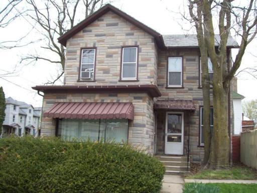 4 E Clark St., Freeport, IL 61032