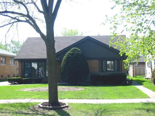 206 Dover Ave., La Grange, IL 60525