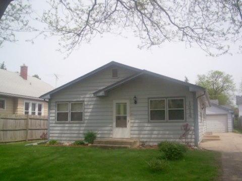 1214 S State St., Aurora, IL 60505