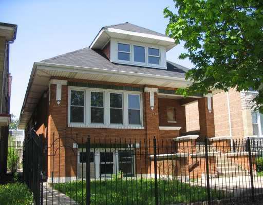 5956 S Washtenaw, Chicago, IL 60629