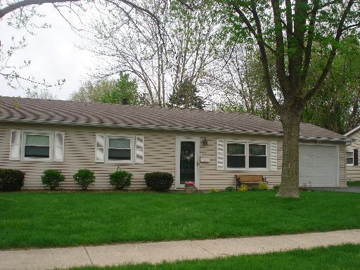 210 Banbury Rd., North Aurora, IL 60542