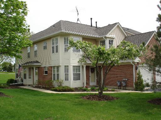 2107 Glasgow Ct., Hanover Park, IL 60133