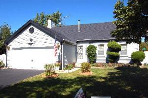 1880 De Forest Ln., Hanover Park, IL 60133