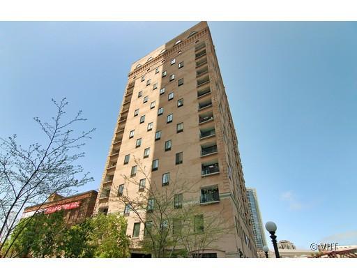 345 N Canal St. #806, Chicago, IL 60606