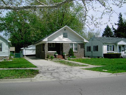 415 N Highland Ave., Aurora, IL 60506