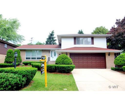 426 Debra Dr., Des Plaines, IL 60016