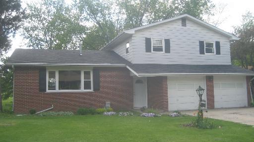 425 Fairmont Dr., Dekalb, IL 60115