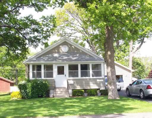 1127 S Howell Pl., Aurora, IL 60505